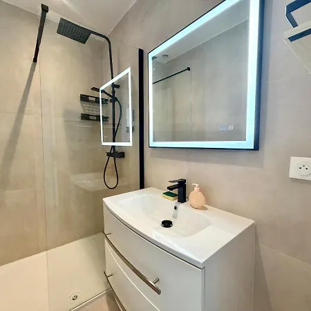 1 Chambre, Climatise, Parking Saint-Raphaël